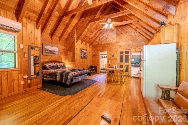 49 Creekside Loop, Spruce Pine, NC 28777