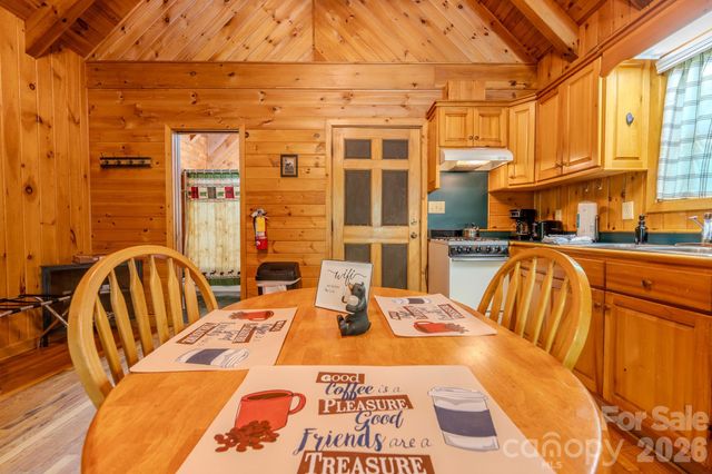 49 Creekside Loop, Spruce Pine, NC 28777