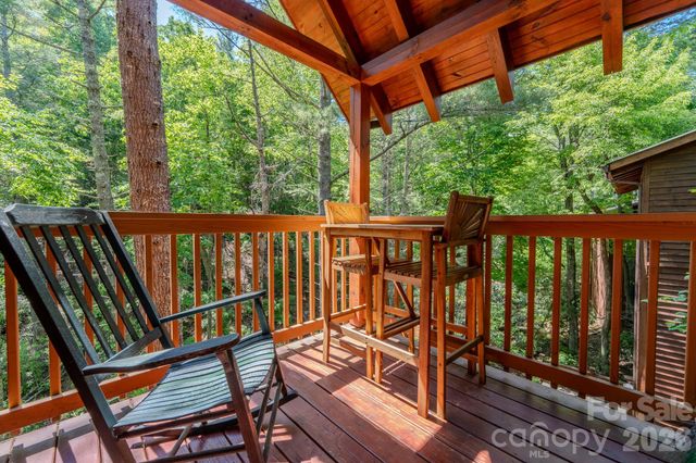 49 Creekside Loop, Spruce Pine, NC 28777