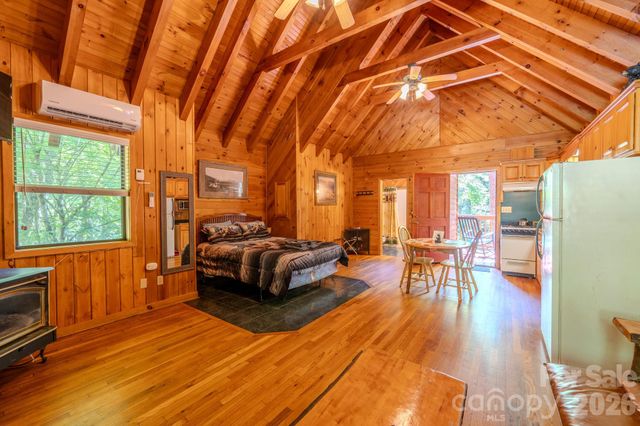 49 Creekside Loop, Spruce Pine, NC 28777