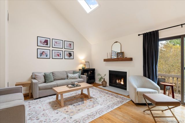 34 Adela Court, Yorktown Heights, NY 10598