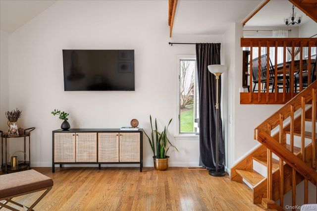 34 Adela Court, Yorktown Heights, NY 10598