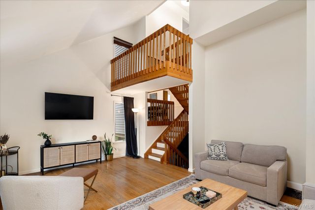 34 Adela Court, Yorktown Heights, NY 10598