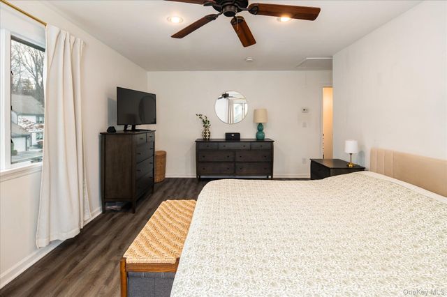 34 Adela Court, Yorktown Heights, NY 10598