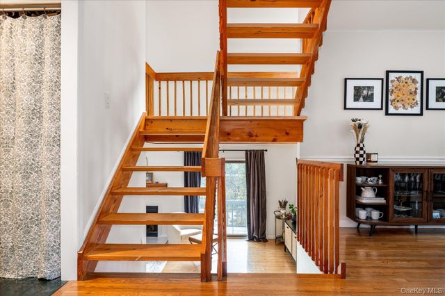 34 Adela Court, Yorktown Heights, NY 10598