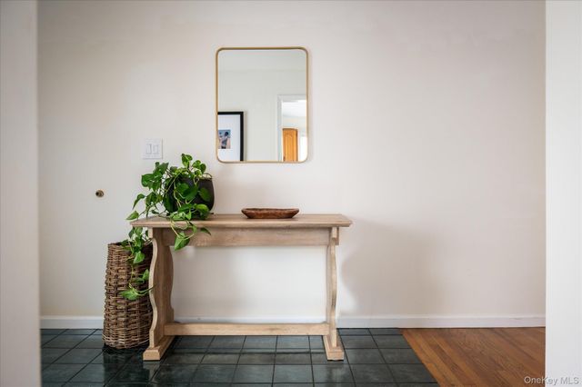 34 Adela Court, Yorktown Heights, NY 10598