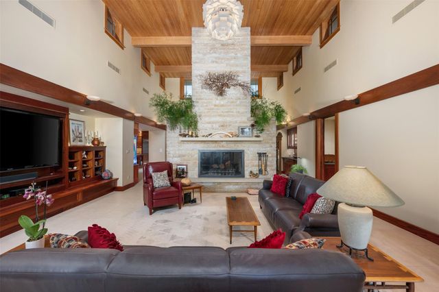 901 Brushy Bend DR, Round Rock, TX 78681