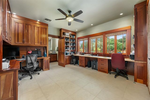 901 Brushy Bend DR, Round Rock, TX 78681