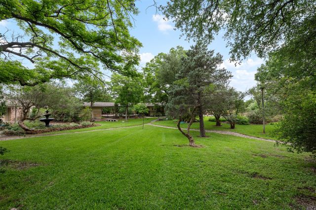 901 Brushy Bend DR, Round Rock, TX 78681