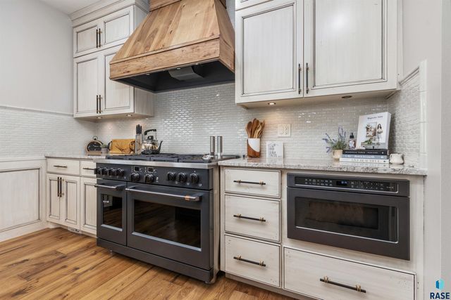 5604 S Jersey Tess Dr Drive, Sioux Falls, SD 57108