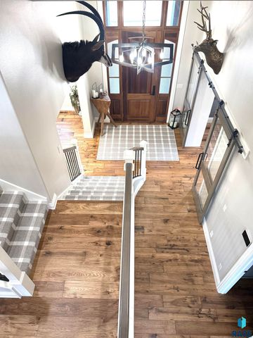 5604 S Jersey Tess Dr Drive, Sioux Falls, SD 57108