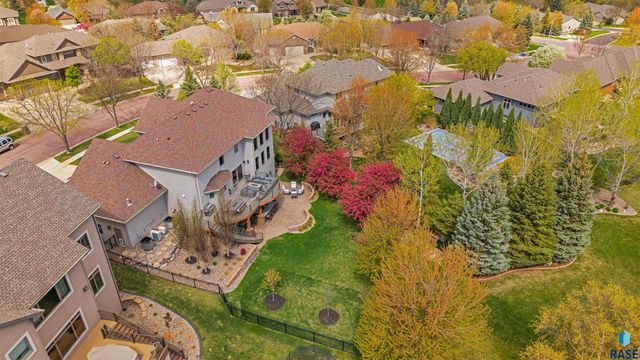 5604 S Jersey Tess Dr Drive, Sioux Falls, SD 57108