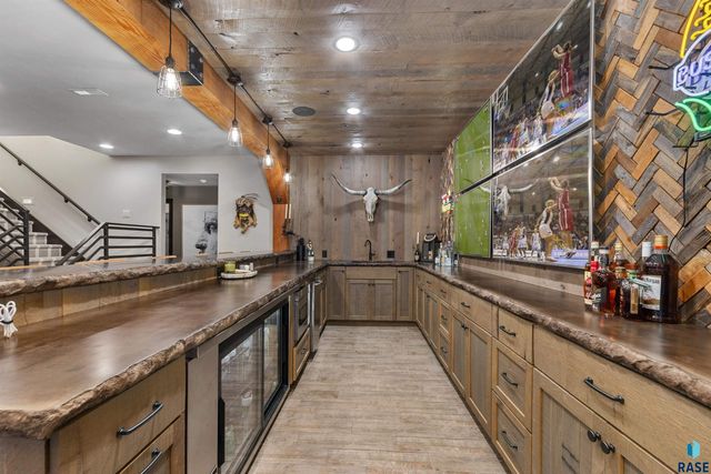 5604 S Jersey Tess Dr Drive, Sioux Falls, SD 57108