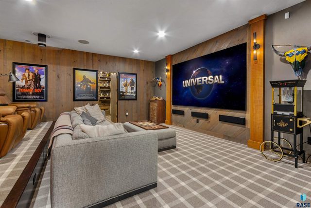 5604 S Jersey Tess Dr Drive, Sioux Falls, SD 57108