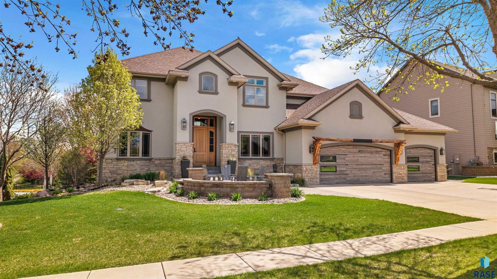 5604 S Jersey Tess Dr Drive, Sioux Falls, SD 57108