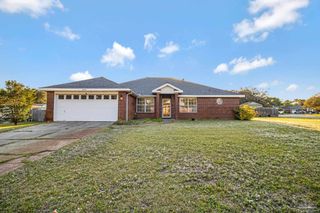 1675 Winding Shore Dr, Gulf Breeze, FL 32563