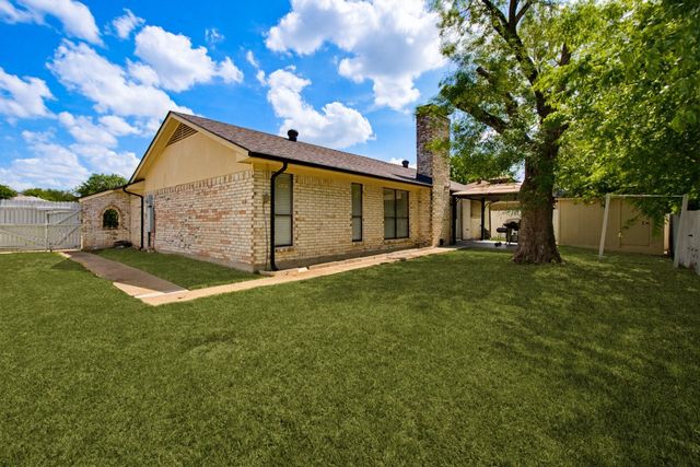 2127 Tampico Drive, Carrollton, TX 75006