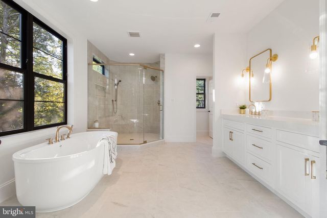 2816 N TUCKAHOE ST, Arlington, VA 22213