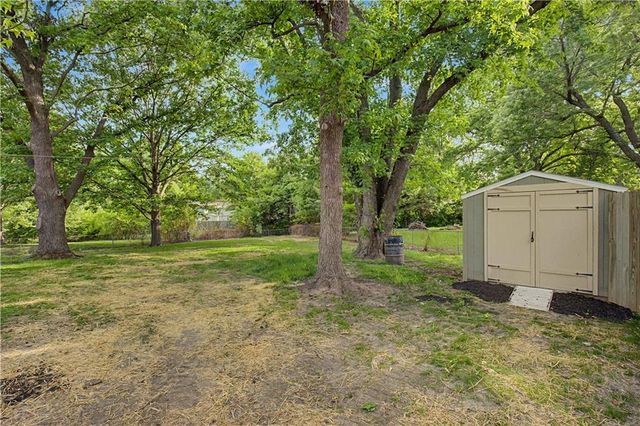 9918 Benson Street, Overland Park, KS 66212