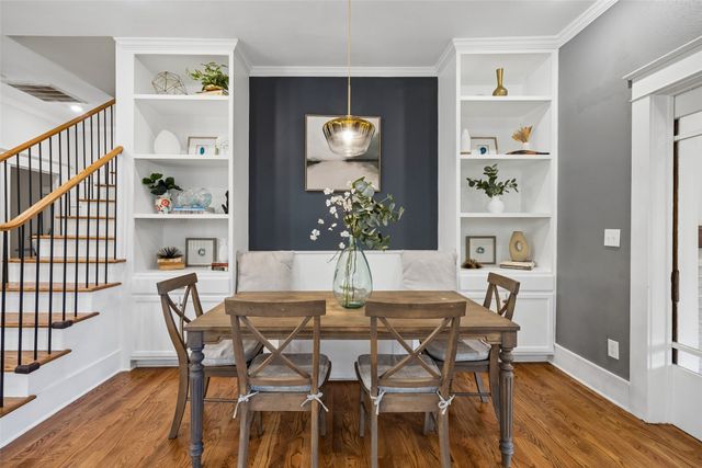 206 S Edgefield Avenue, Dallas, TX 75208