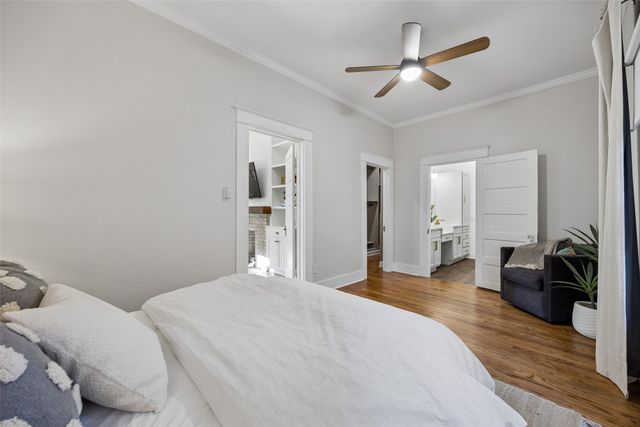 206 S Edgefield Avenue, Dallas, TX 75208
