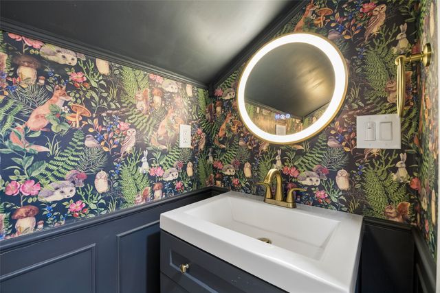 206 S Edgefield Avenue, Dallas, TX 75208