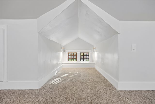 206 S Edgefield Avenue, Dallas, TX 75208