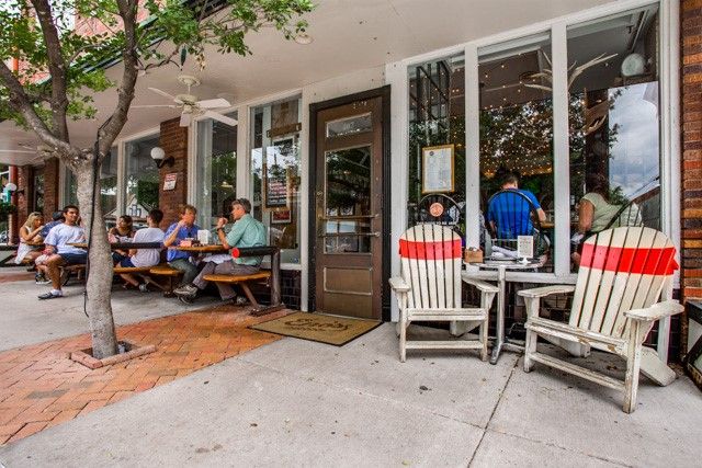 206 S Edgefield Avenue, Dallas, TX 75208