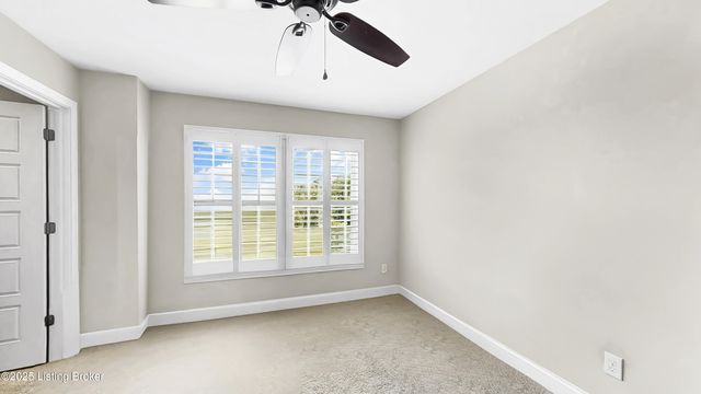 2002 N Beckley Station Rd, Louisville, KY 40245