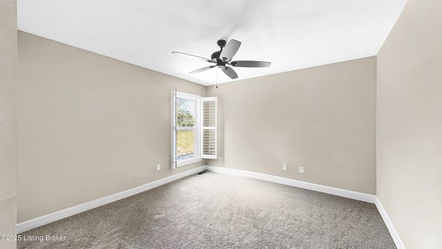 2002 N Beckley Station Rd, Louisville, KY 40245
