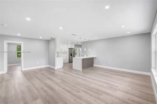 6420 NW 26th St, Sunrise, FL 33313