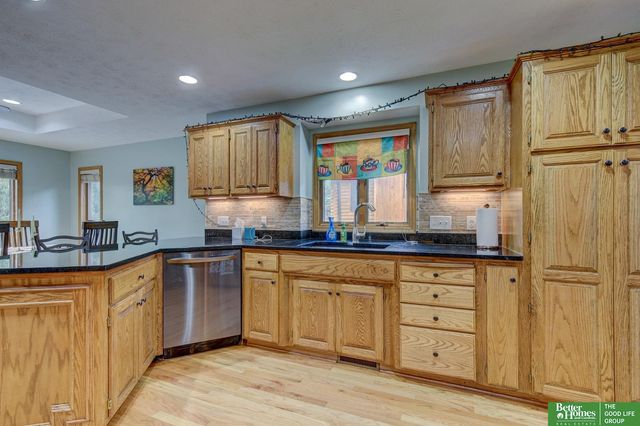 8883 Verdon Circle, Plattsmouth, NE 68048