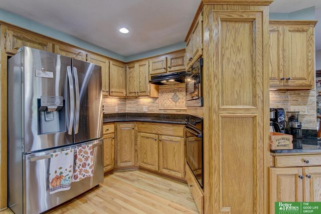 8883 Verdon Circle, Plattsmouth, NE 68048