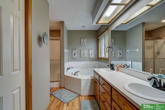 8883 Verdon Circle, Plattsmouth, NE 68048