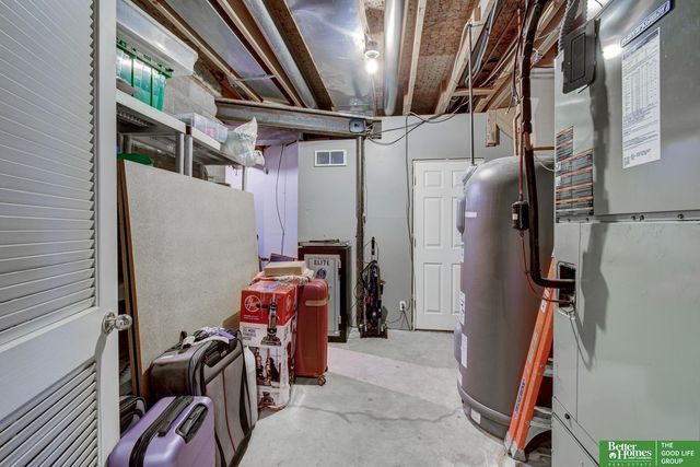 8883 Verdon Circle, Plattsmouth, NE 68048