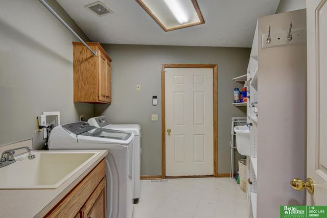 8883 Verdon Circle, Plattsmouth, NE 68048