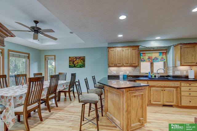 8883 Verdon Circle, Plattsmouth, NE 68048