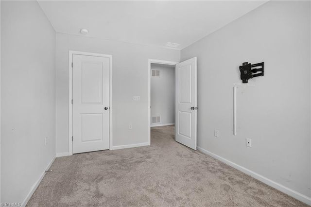 814 Falls Grove Trail, High Point, NC 27265
