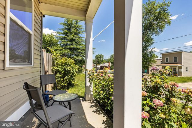 1002 58TH AVE, Capitol Heights, MD 20743
