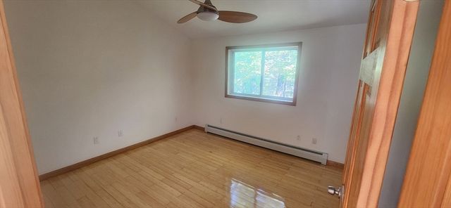 12 Cornwall Pl, Farmington, NH 03835