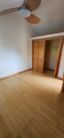 12 Cornwall Pl, Farmington, NH 03835