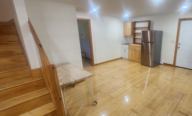 12 Cornwall Pl, Farmington, NH 03835