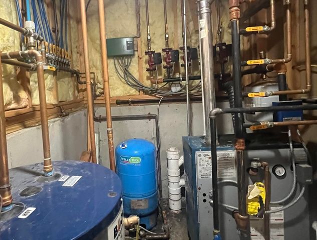 12 Cornwall Pl, Farmington, NH 03835