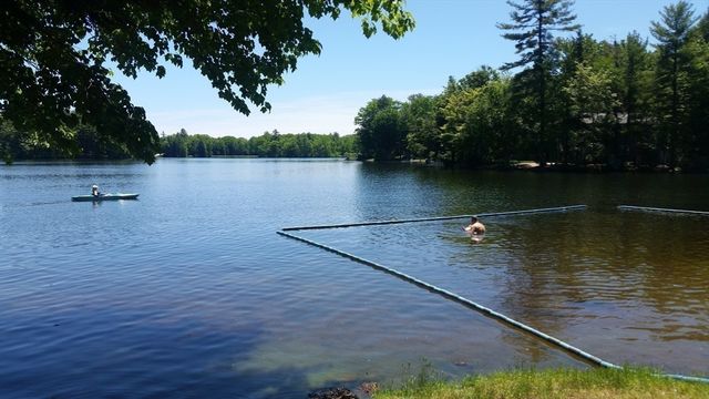 12 Cornwall Pl, Farmington, NH 03835