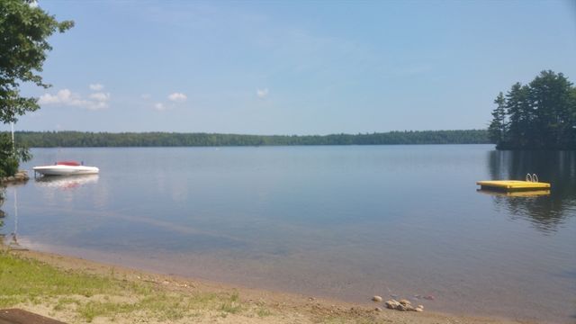 12 Cornwall Pl, Farmington, NH 03835