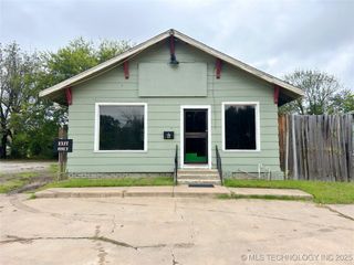 204 E Main Street, Henryetta, OK 74437