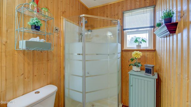 652 County Hwy 122, Johnstown, NY 12078