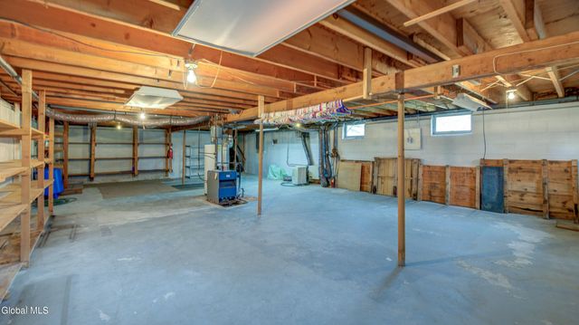 652 County Hwy 122, Johnstown, NY 12078