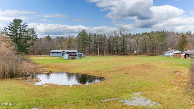 652 County Hwy 122, Johnstown, NY 12078