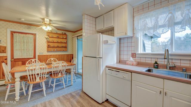 652 County Hwy 122, Johnstown, NY 12078